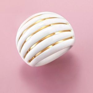 🤩🤍14K YELLOW GOLD AND WHITE AGATE DOME RING🤍🤩